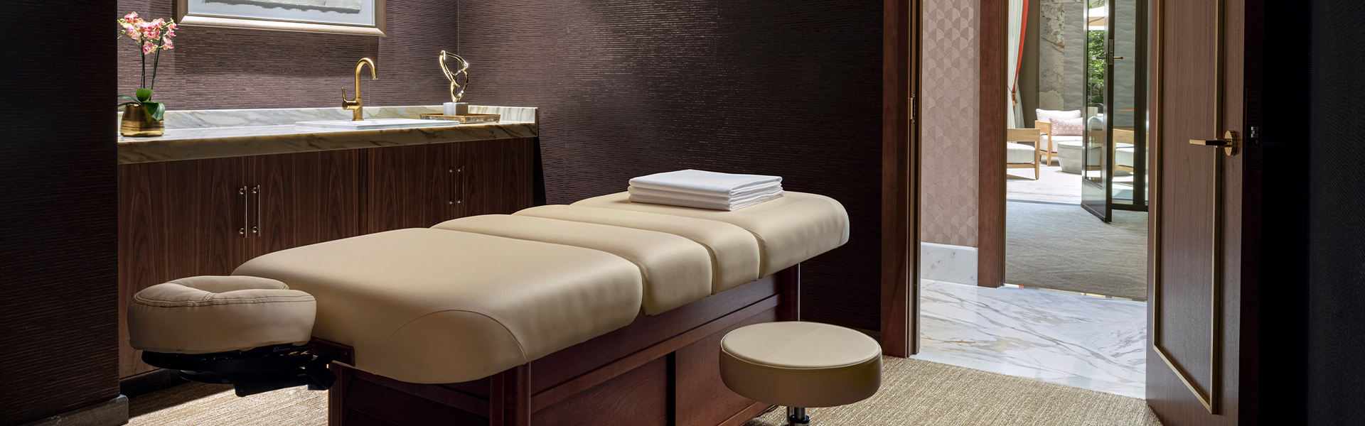 Massage table